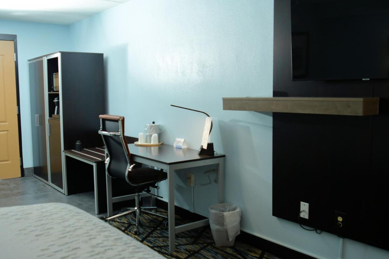 Clarion Pointe Jacksonville Near Camp Lejeune Bagian luar foto