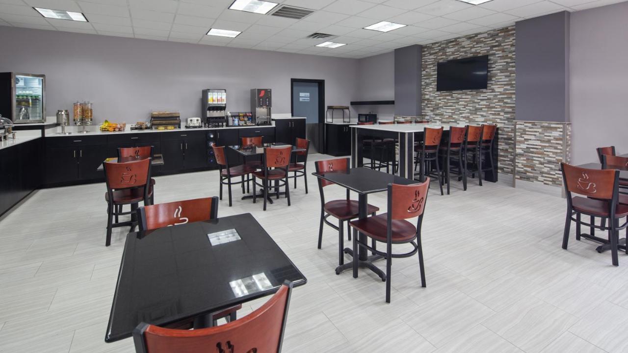Clarion Pointe Jacksonville Near Camp Lejeune Bagian luar foto