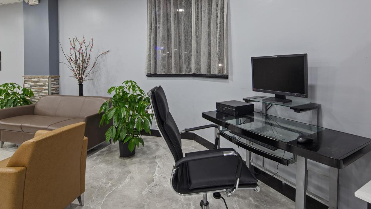 Clarion Pointe Jacksonville Near Camp Lejeune Bagian luar foto
